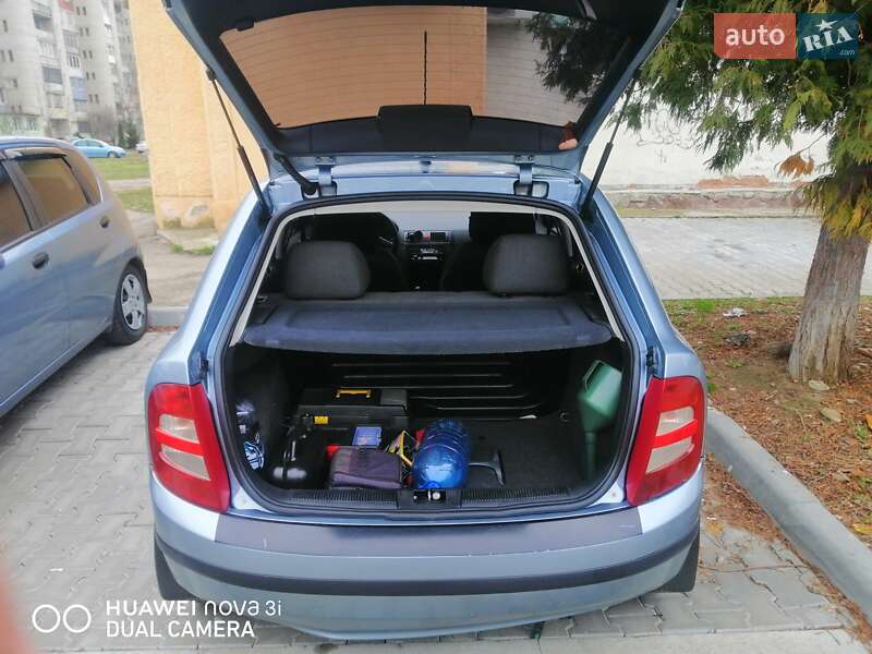 Хетчбек Skoda Fabia 2003 в Івано-Франківську
