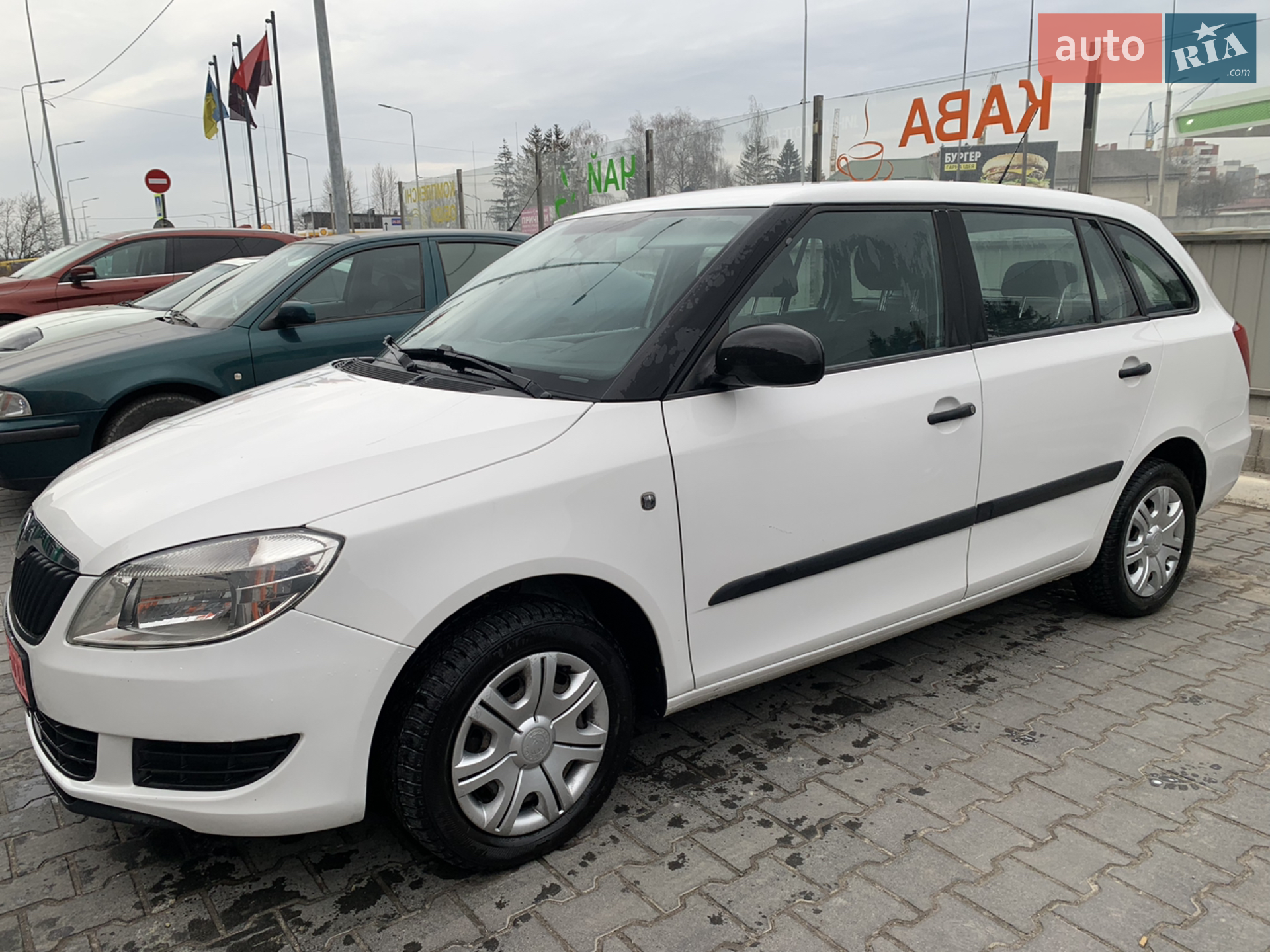 2011 Skoda Fabia - мініатюра 7