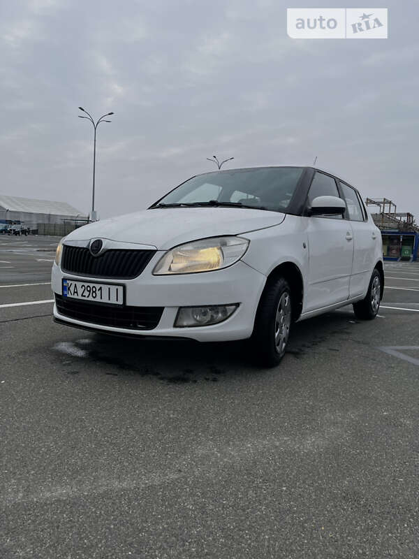 Хэтчбек Skoda Fabia 2012 в Киеве
