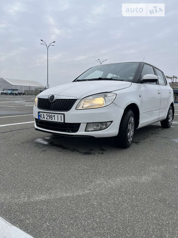 Хэтчбек Skoda Fabia 2012 в Киеве
