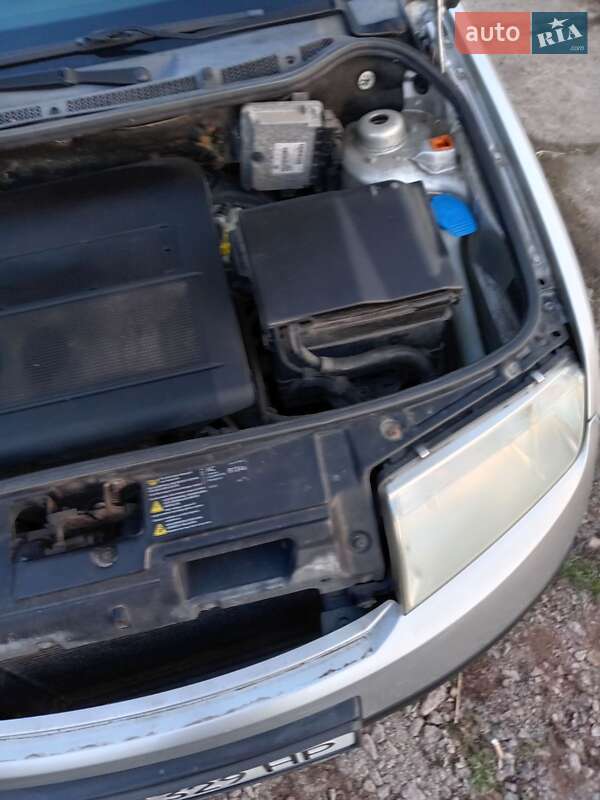 Седан Skoda Fabia 2003 в Коростені