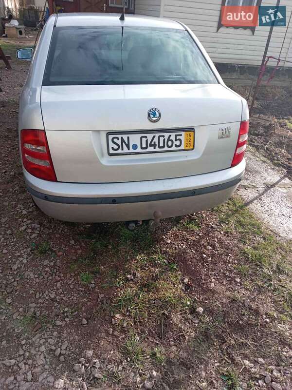 Седан Skoda Fabia 2003 в Коростені