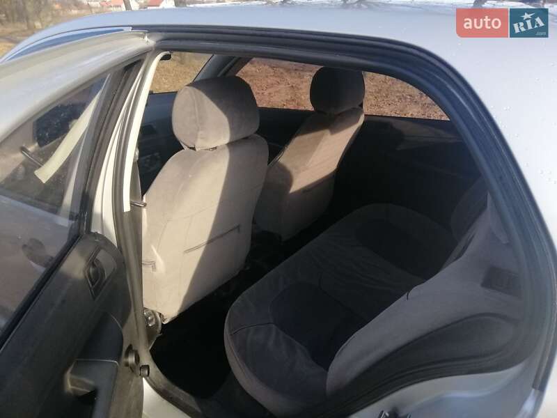 Хэтчбек Skoda Fabia 2005 в Сумах