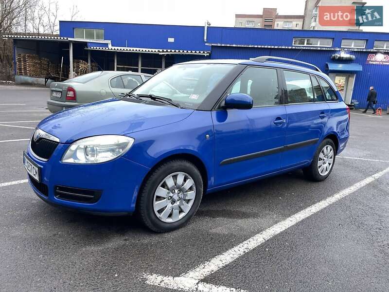 Універсал Skoda Fabia 2009 в Луцьку