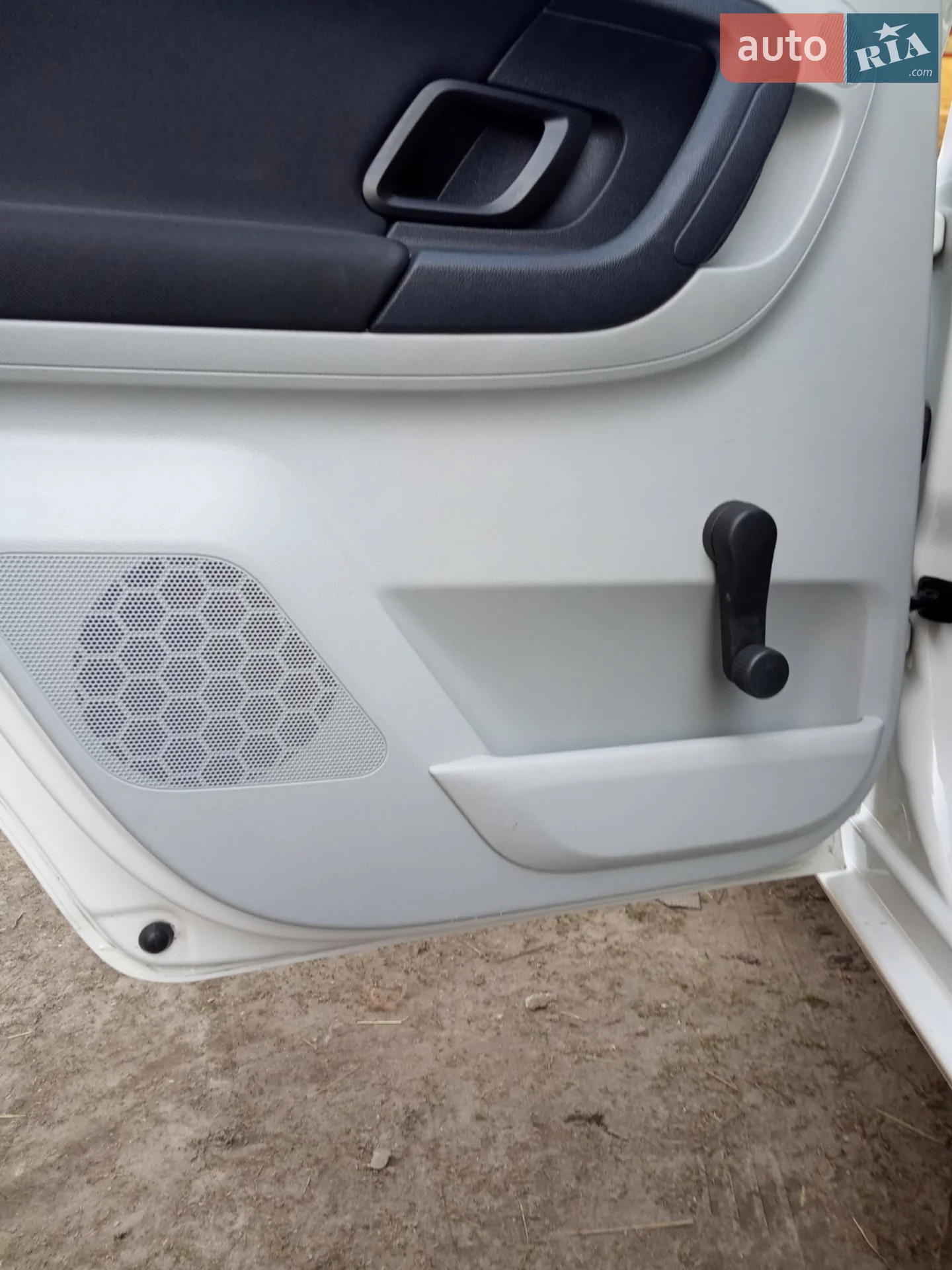 2010 Skoda Fabia - мініатюра 6