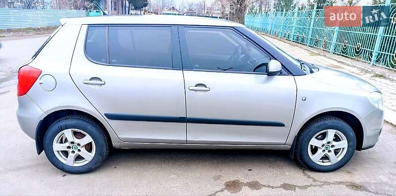 Хэтчбек Skoda Fabia 2007 в Одессе