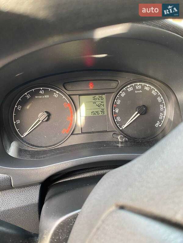 Хэтчбек Skoda Fabia 2009 в Житомире