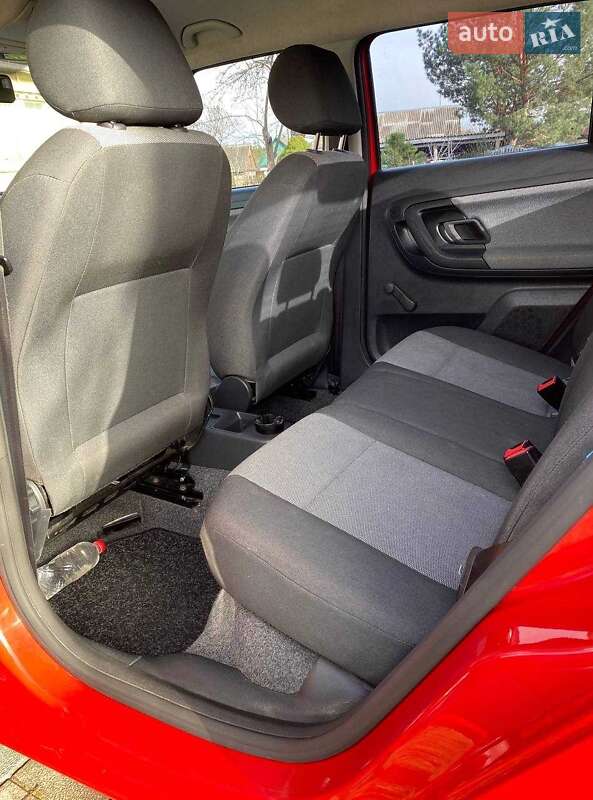 Хэтчбек Skoda Fabia 2009 в Житомире