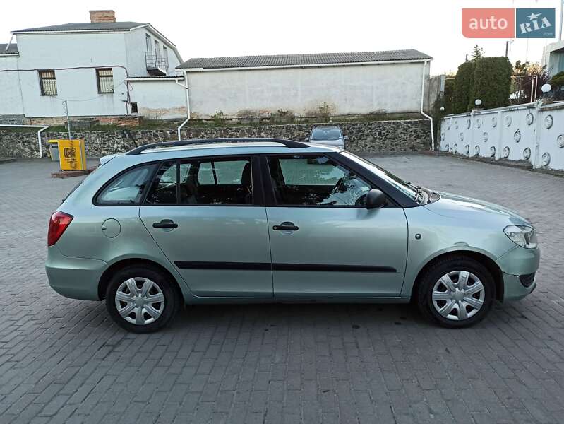 Універсал Skoda Fabia 2010 в Рівному