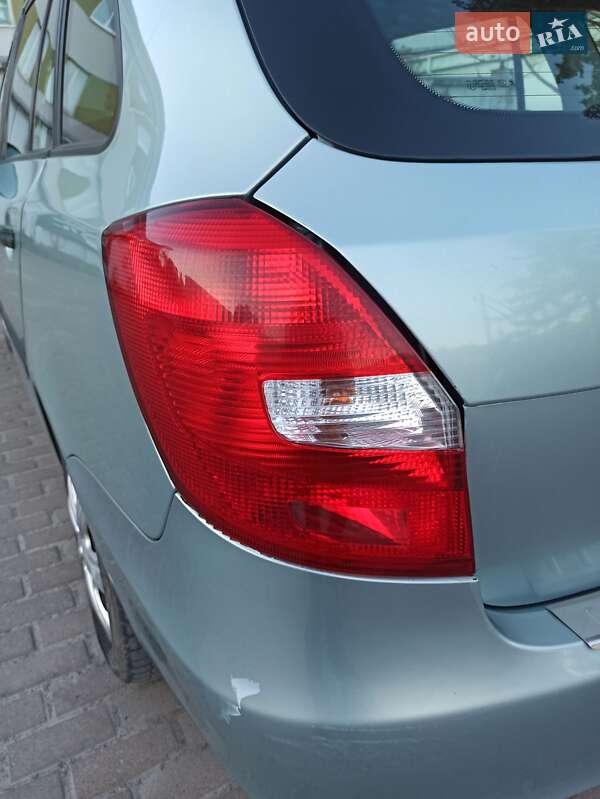 Універсал Skoda Fabia 2010 в Рівному
