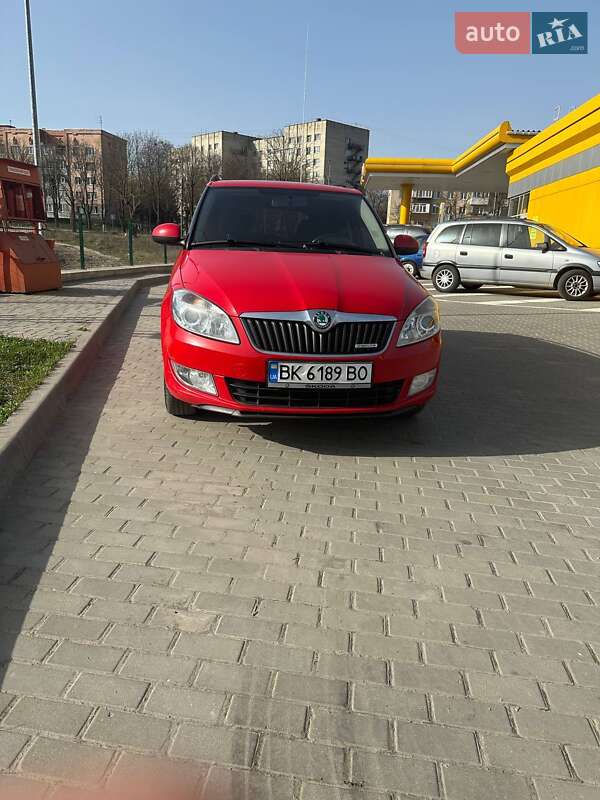 Універсал Skoda Fabia 2011 в Рівному