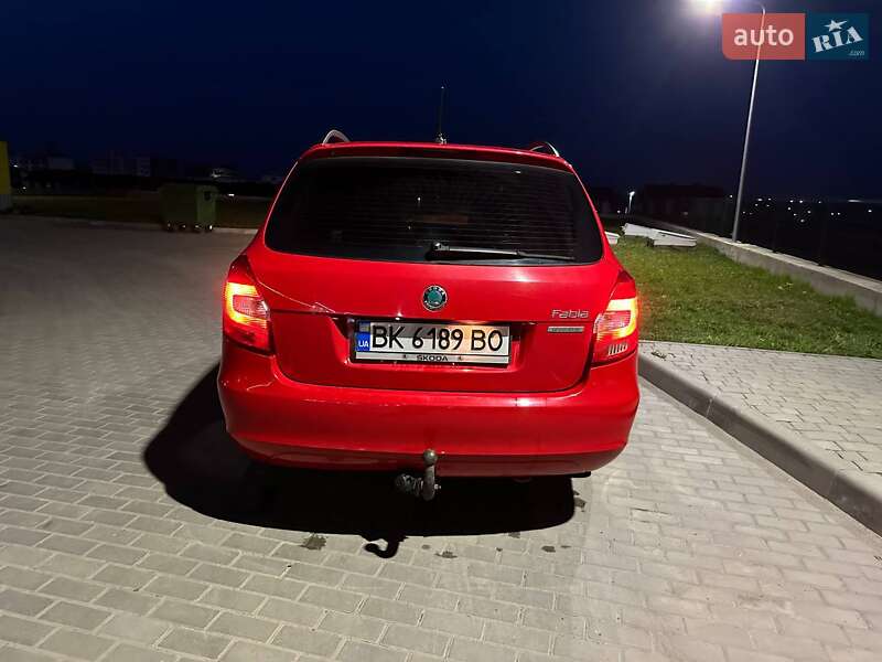 Універсал Skoda Fabia 2011 в Рівному
