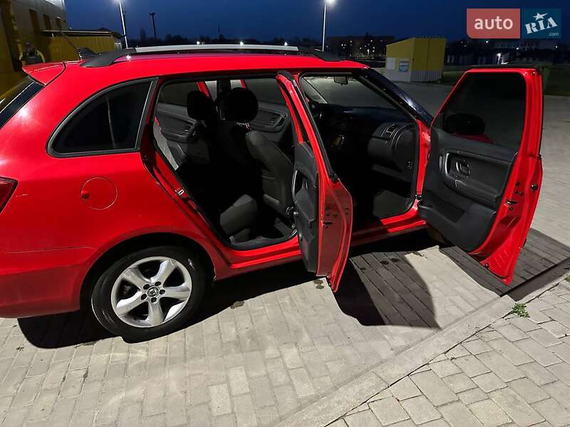 Універсал Skoda Fabia 2011 в Рівному