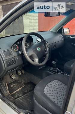 Седан Skoda Fabia 2006 в Києві