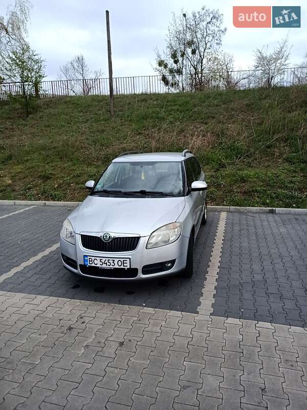 Універсал Skoda Fabia 2010 в Пустомитах