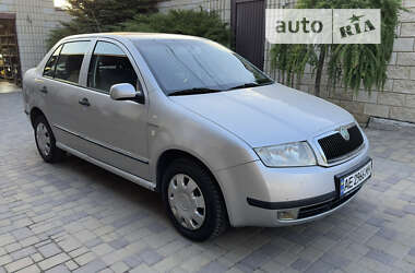 Седан Skoda Fabia 2004 в Днепре