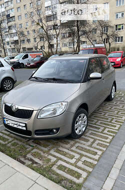 Хэтчбек Skoda Fabia 2008 в Луцке