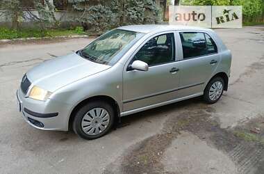 Хэтчбек Skoda Fabia 2004 в Черкассах