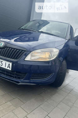 Хетчбек Skoda Fabia 2011 в Виноградові