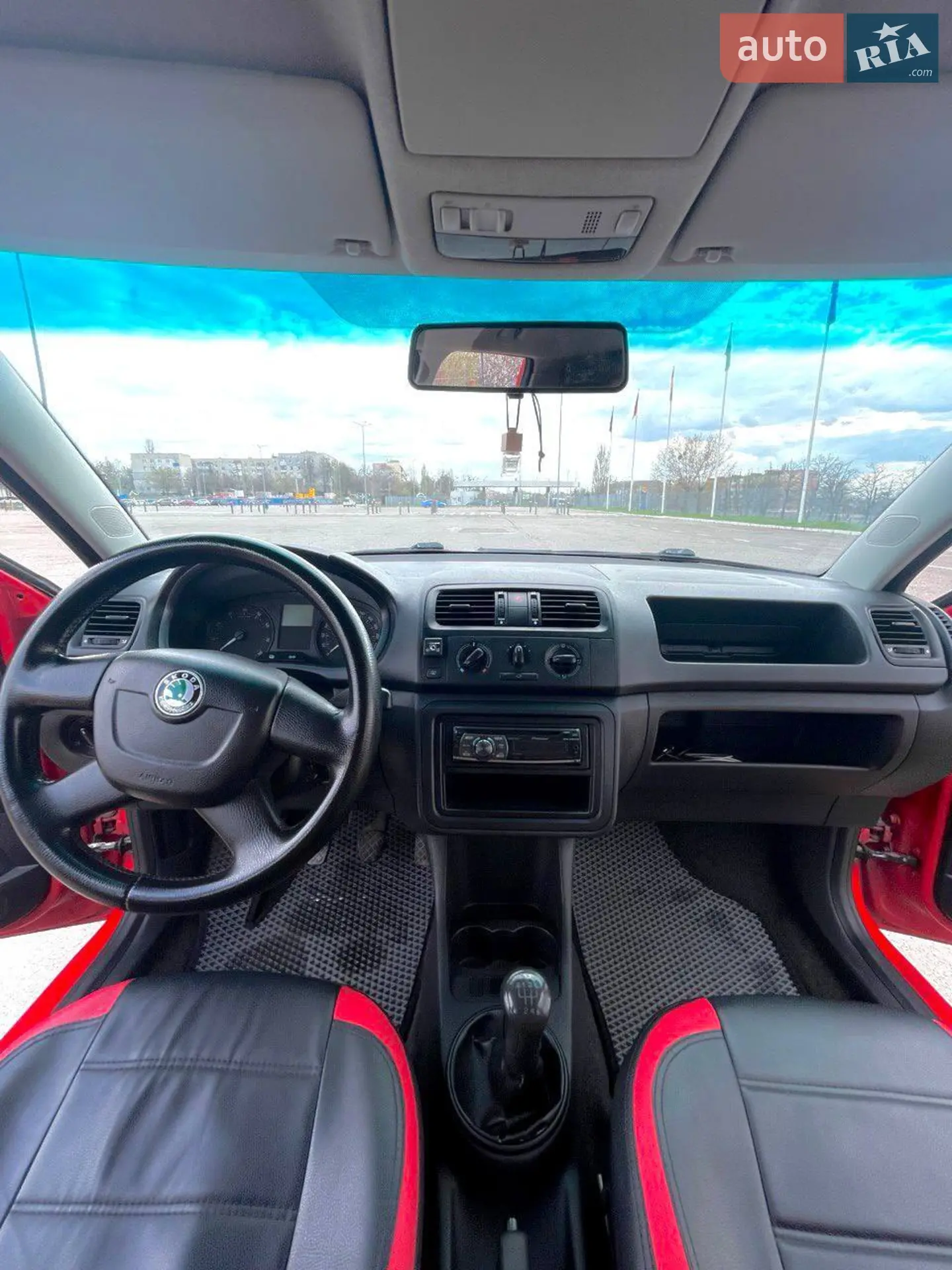 2011 Skoda Fabia - мініатюра 8