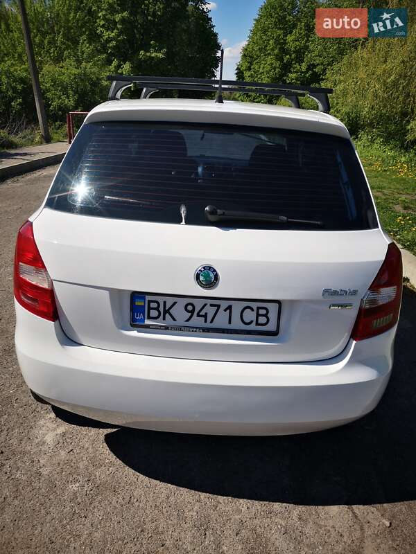 Хэтчбек Skoda Fabia 2012 в Дубно