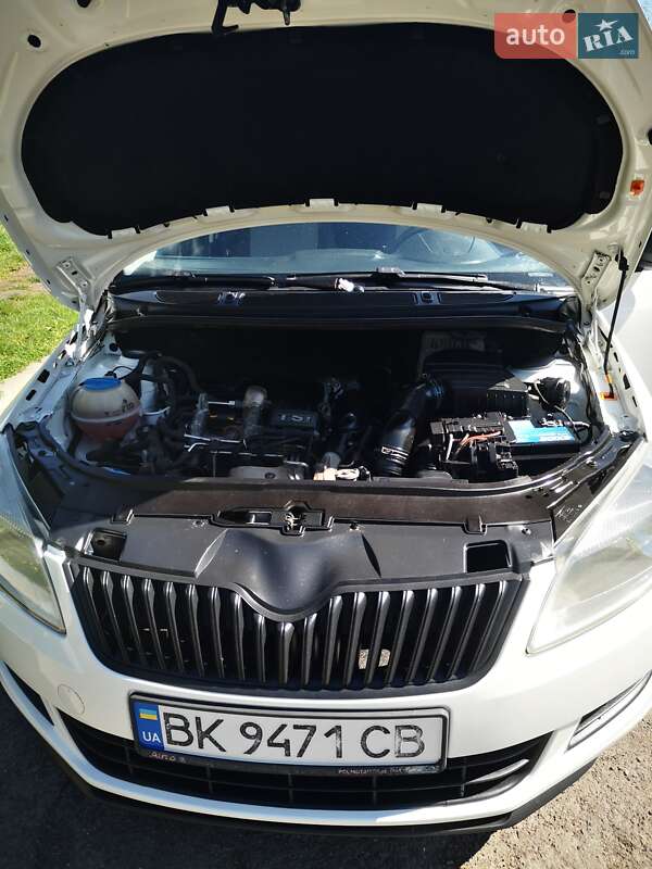 Хэтчбек Skoda Fabia 2012 в Дубно
