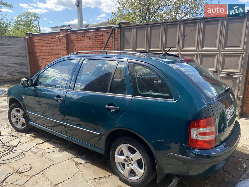 Універсал Skoda Fabia 2005 в Харкові