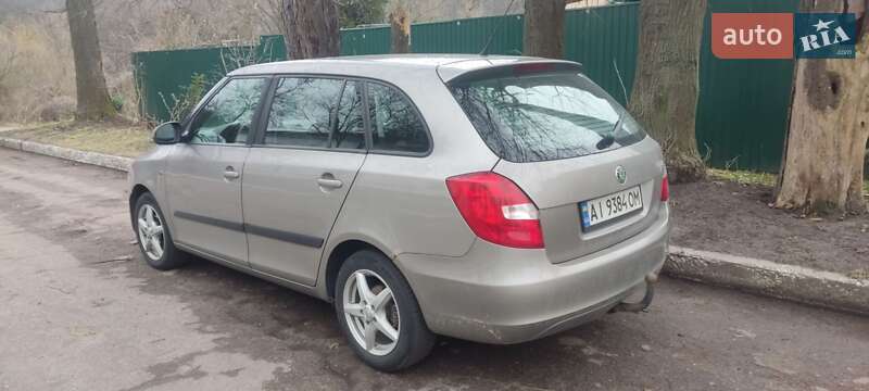 Універсал Skoda Fabia 2010 в Києві