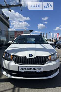 Хетчбек Skoda Fabia 2017 в Києві