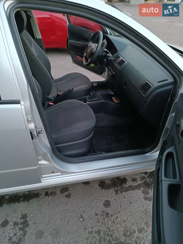 Хэтчбек Skoda Fabia 2007 в Каменском