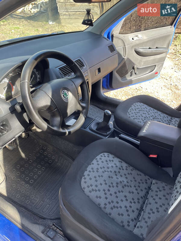 Хэтчбек Skoda Fabia 2007 в Житомире
