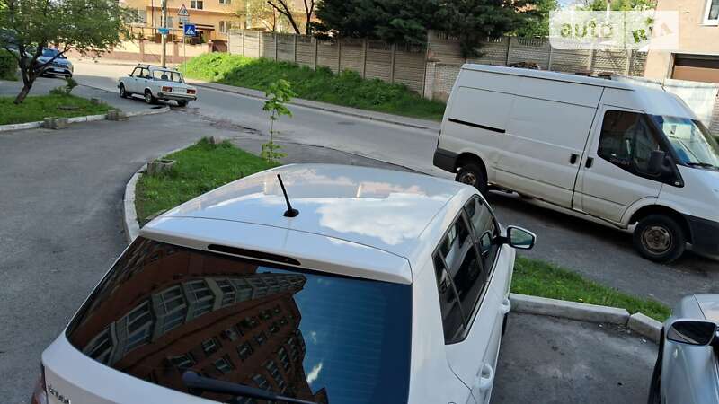 Хэтчбек Skoda Fabia 2016 в Киеве