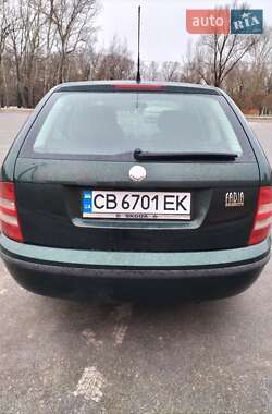 Универсал Skoda Fabia 2001 в Чернигове