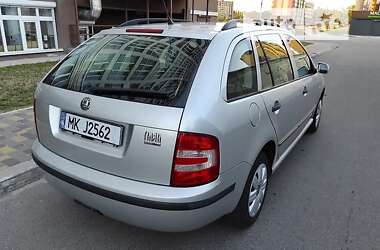 Универсал Skoda Fabia 2005 в Чернигове