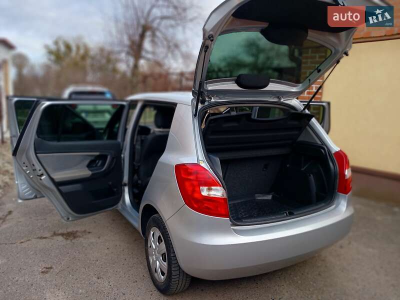 Хэтчбек Skoda Fabia 2012 в Полтаве