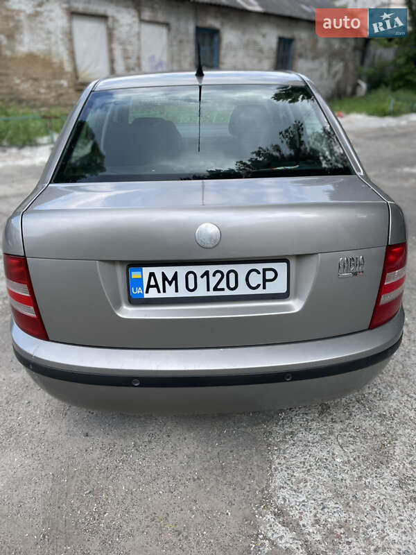 Седан Skoda Fabia 2007 в Киеве