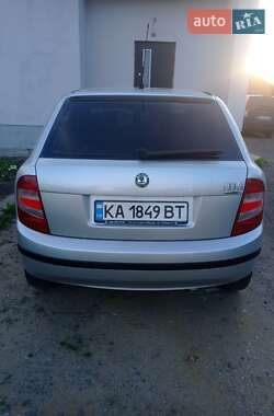 Хетчбек Skoda Fabia 2004 в 