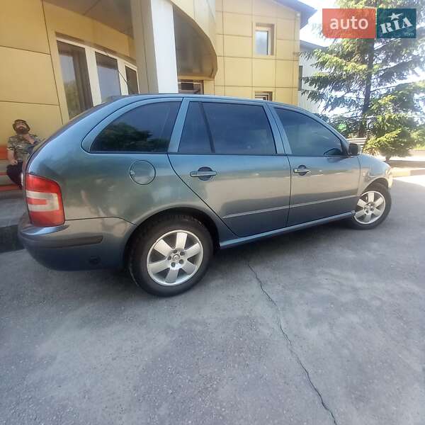 Универсал Skoda Fabia 2006 в Чугуеве