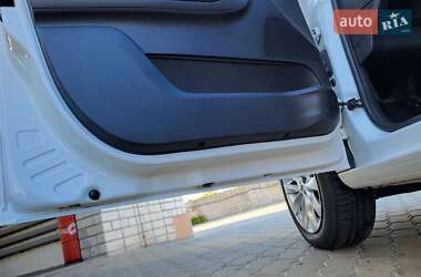 Хэтчбек Skoda Fabia 2014 в 