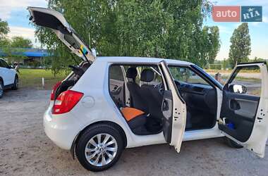 Хэтчбек Skoda Fabia 2014 в 