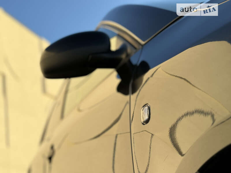 Хэтчбек Skoda Fabia 2008 в Луцке