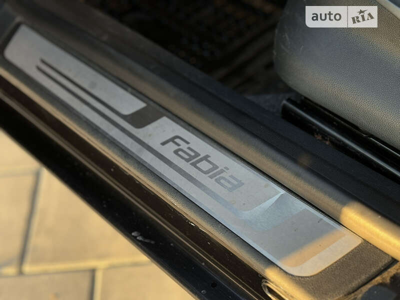 Хэтчбек Skoda Fabia 2008 в Луцке