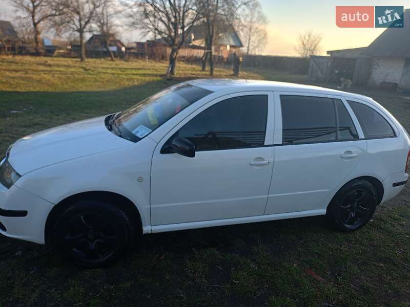 Хэтчбек Skoda Fabia 2004 в Киеве фото 3 Хэтчбек Skoda Fabia 2004 в Киеве