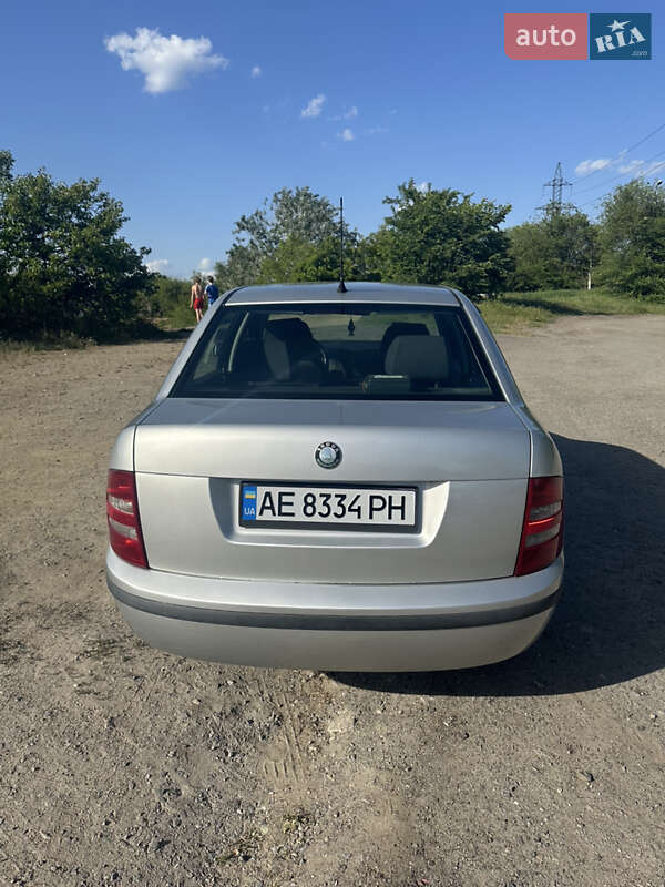 Седан Skoda Fabia 2002 в Дніпрі