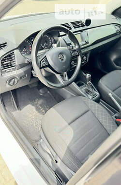 Хэтчбек Skoda Fabia 2016 в 