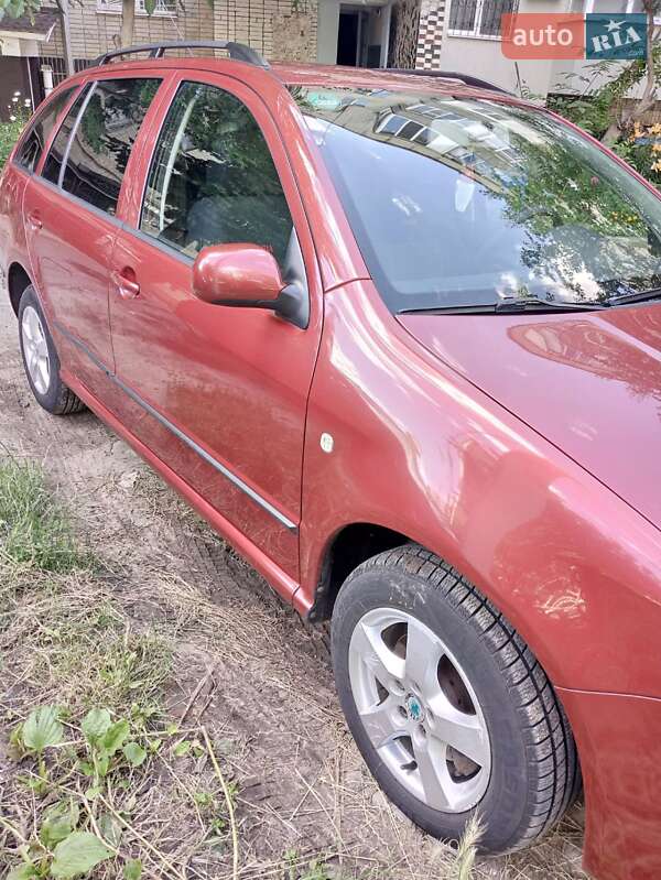 Универсал Skoda Fabia 2006 в Сумах