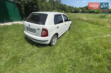 Хэтчбек Skoda Fabia 2003 в 