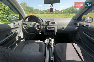 Хэтчбек Skoda Fabia 2003 в 
