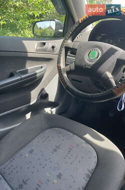 Хэтчбек Skoda Fabia 2003 в 