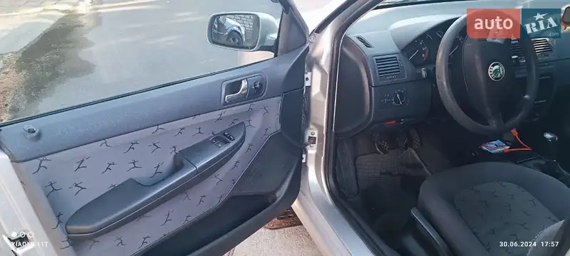Skoda Fabia 2004 VIN TMBGD46Y04B007466 фото оголошення 5 з 45
